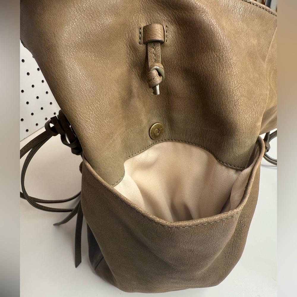 Lucky Brand Green Leather Shoulder Bag/Tote - Picture 11 of 16